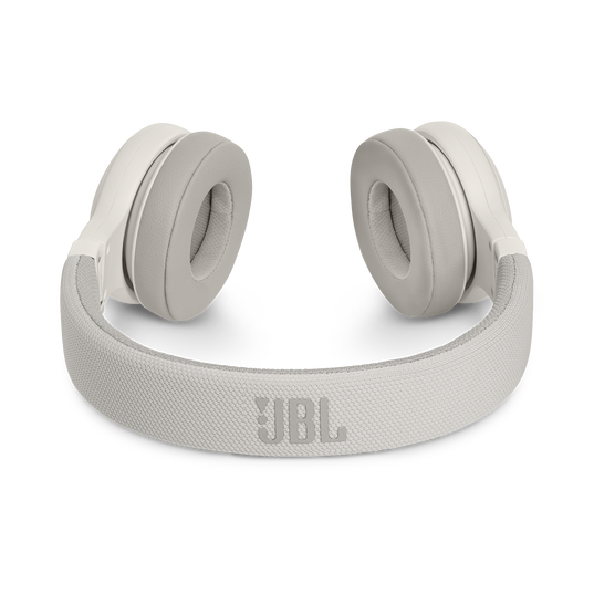 JBL E45BT - White - Wireless on-ear headphones - Detailshot 3