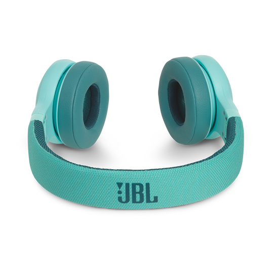 JBL E45BT - Teal - Wireless on-ear headphones - Detailshot 3