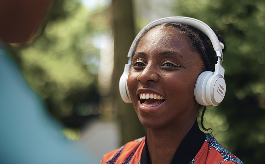 Bluetooth 5.3 dengan dukungan audio LE (*)