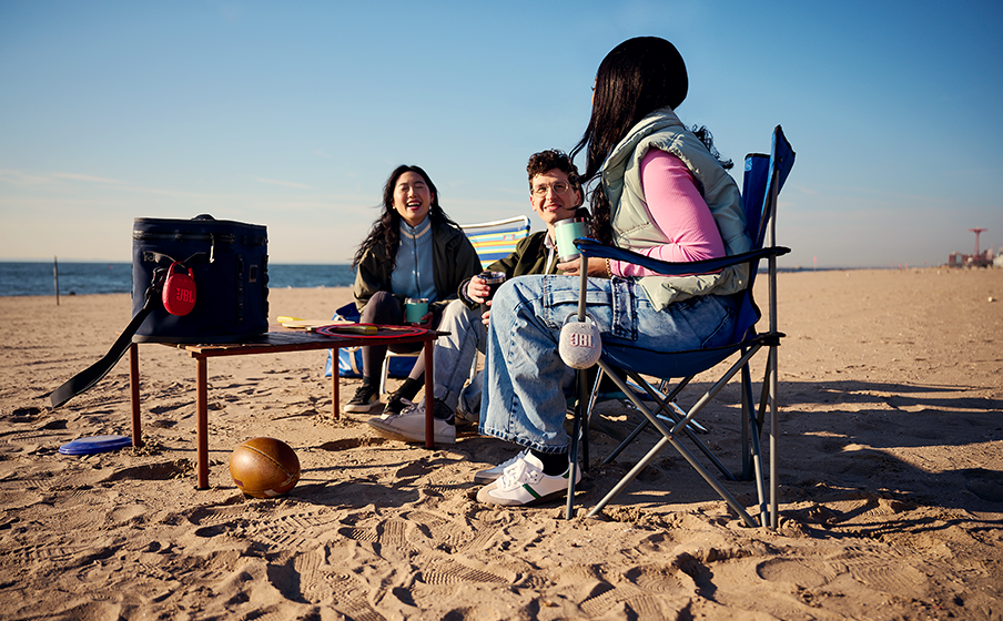 Waktu putar hingga 12 jam plus 3 jam dengan Playtime Boost