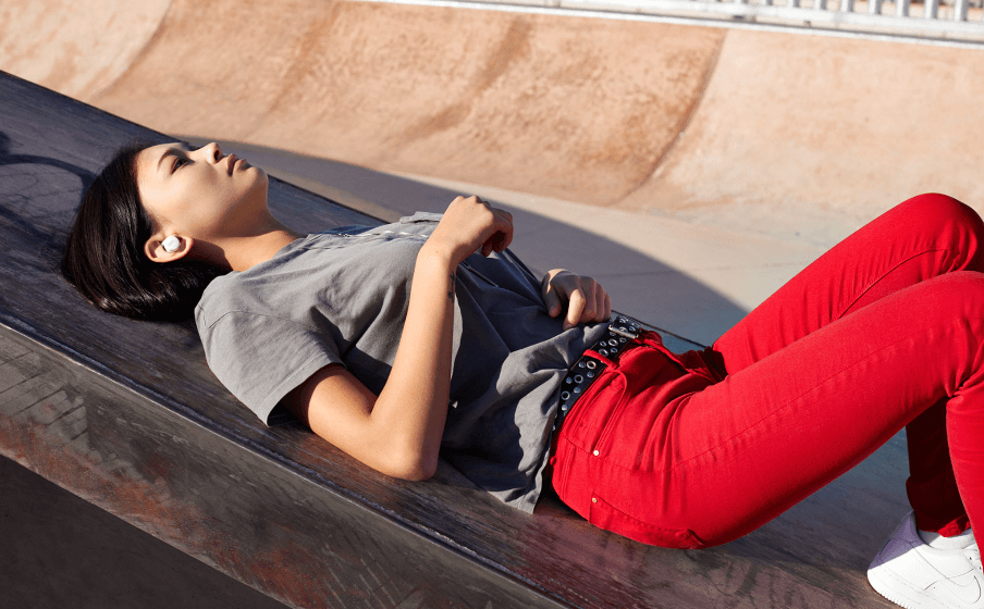 JBL Live 300TWS | Headphone in-ear nirkabel sejati dengan Smart Ambient