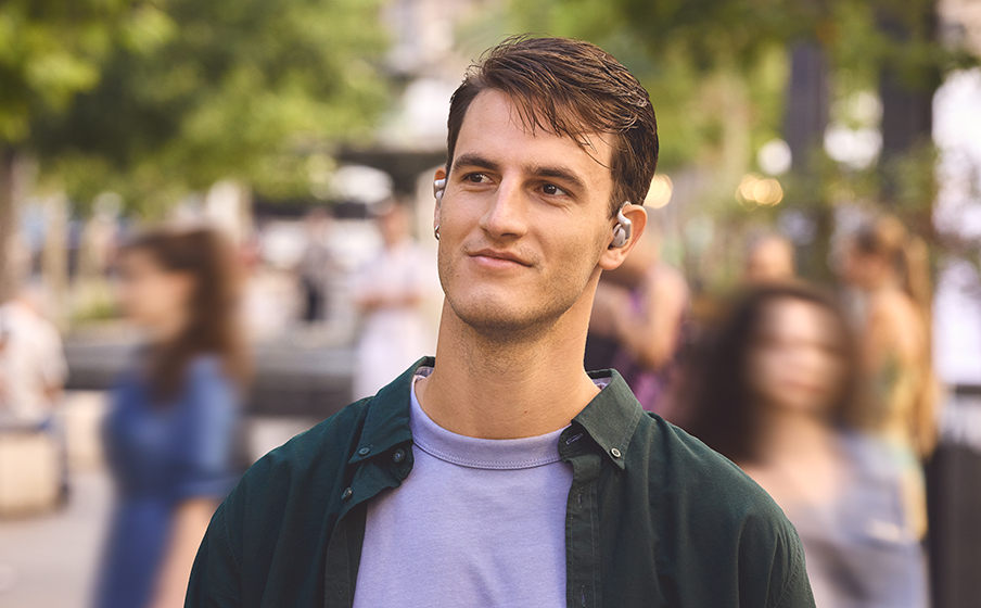 Hi-Res Audio Wireless dengan bass boost adaptif