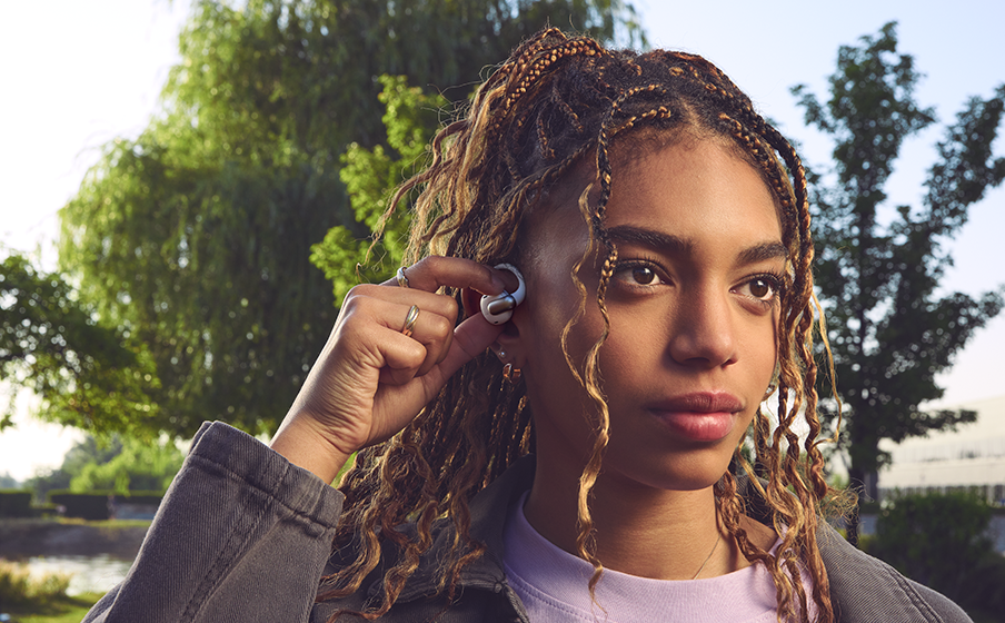 4-mic crisp, clear calls 2.0 with AI-trained Algorithm