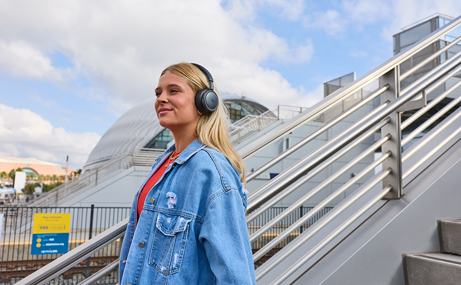 JBL Signature Sound dengan Audio Hi-Res (kabel dan nirkabel)