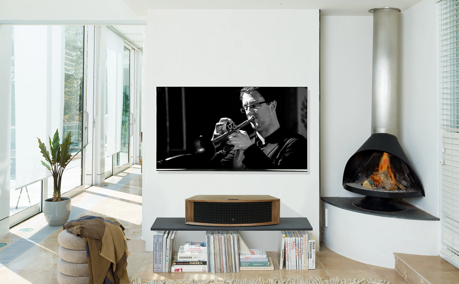 5 Driver design: dual 5.25-inch woofers, dual 1-inch Aluminum tweeters and a central 4-inch midrange driver