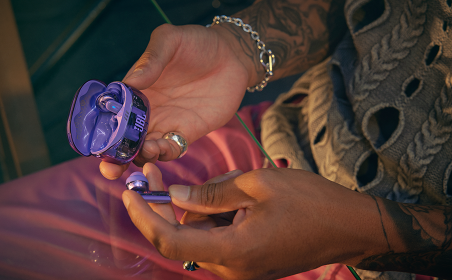 Suara JBL Pure Bass dengan Spatial Sound