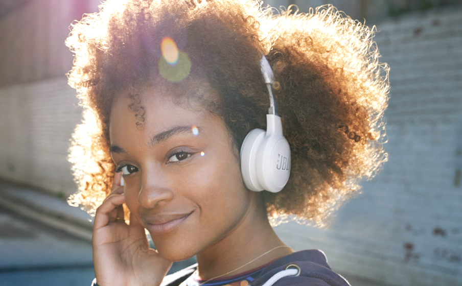 JBL LIVE 400BT | Musik Anda, Bebas di 