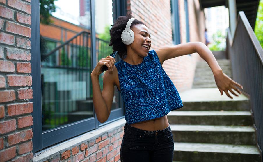 Bluetooth 5.3 dengan LE Audio *