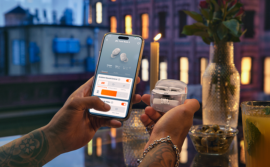 Suara JBL Pure Bass dengan Spatial Sound