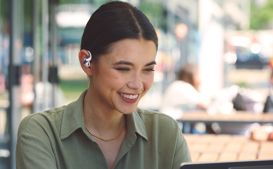 4 mikrofon 2.0 untuk panggilan yang jernih dengan Algoritma terlatih AI